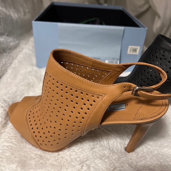 Prada shoes with original box - Picture 1 of 9